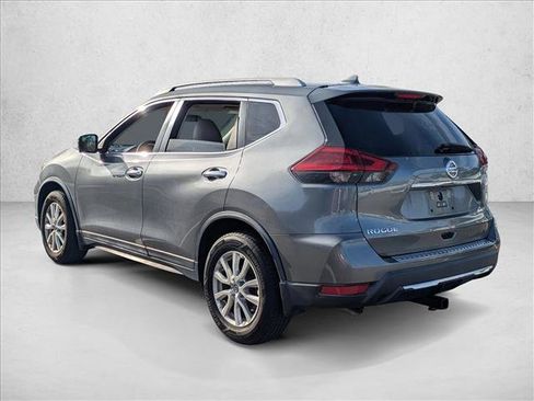 Used 2018 Nissan Rogue SV w/ Sun & Sound Touring Package image 7
