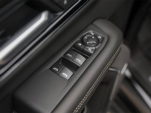 Used 2026 GMC Yukon XL Elevation image 26