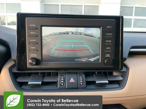 Used 2019 Toyota RAV4 XLE Premium image 19