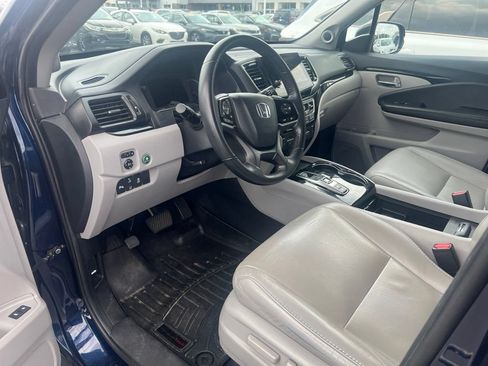 Used 2020 Honda Pilot Touring image 4