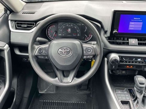 Used 2023 Toyota RAV4 LE AWD/4WD image 16