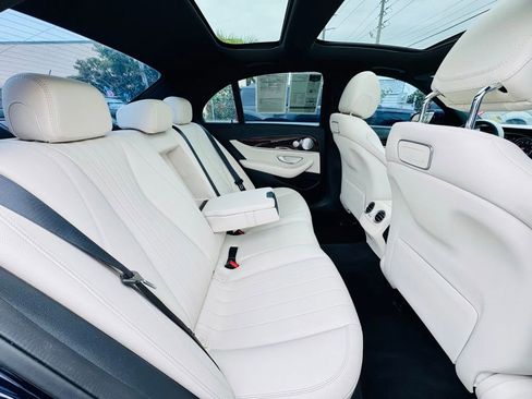 Used 2019 Mercedes-Benz E 300 4MATIC image 14