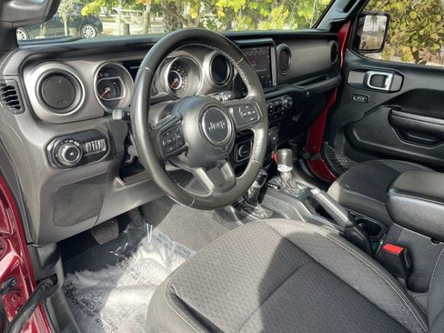 Used 2021 Jeep Wrangler Unlimited Sport image 9