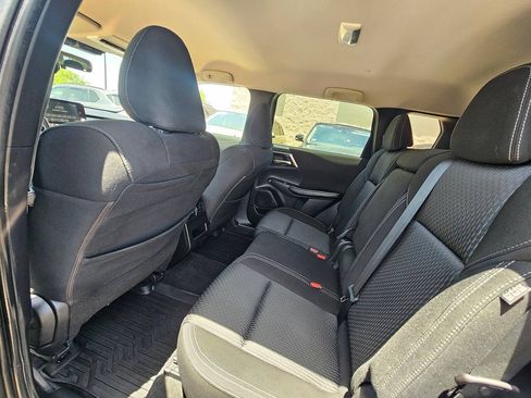 Used 2022 Mitsubishi Outlander ES FWD image 10
