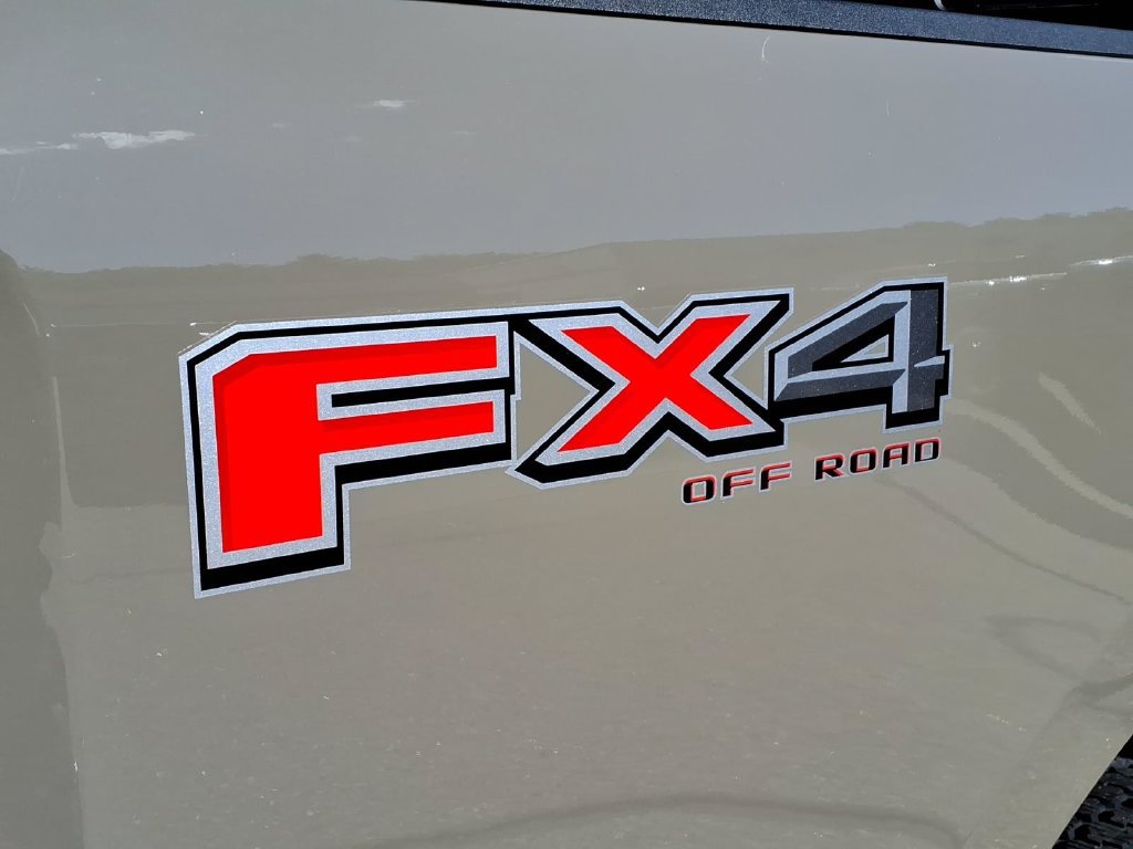 New 2027 Ford F350 XLT w/ FX4 Off-Road Package AWD/4WD image 9
