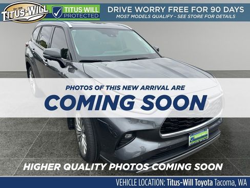 Used 2023 Toyota Highlander Platinum AWD/4WD image 1