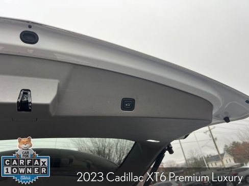 Used 2023 Cadillac XT6 Premium Luxury w/ Technology Package image 16