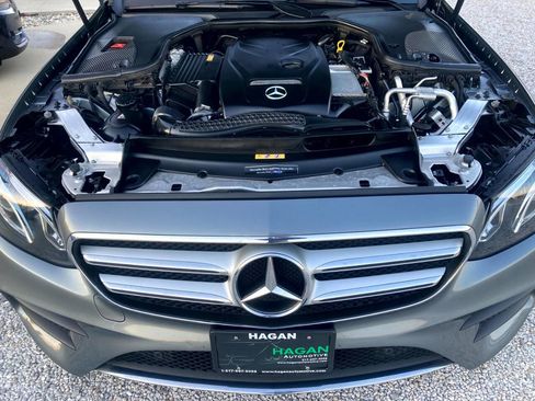 Used 2017 Mercedes-Benz E 300 4MATIC image 21