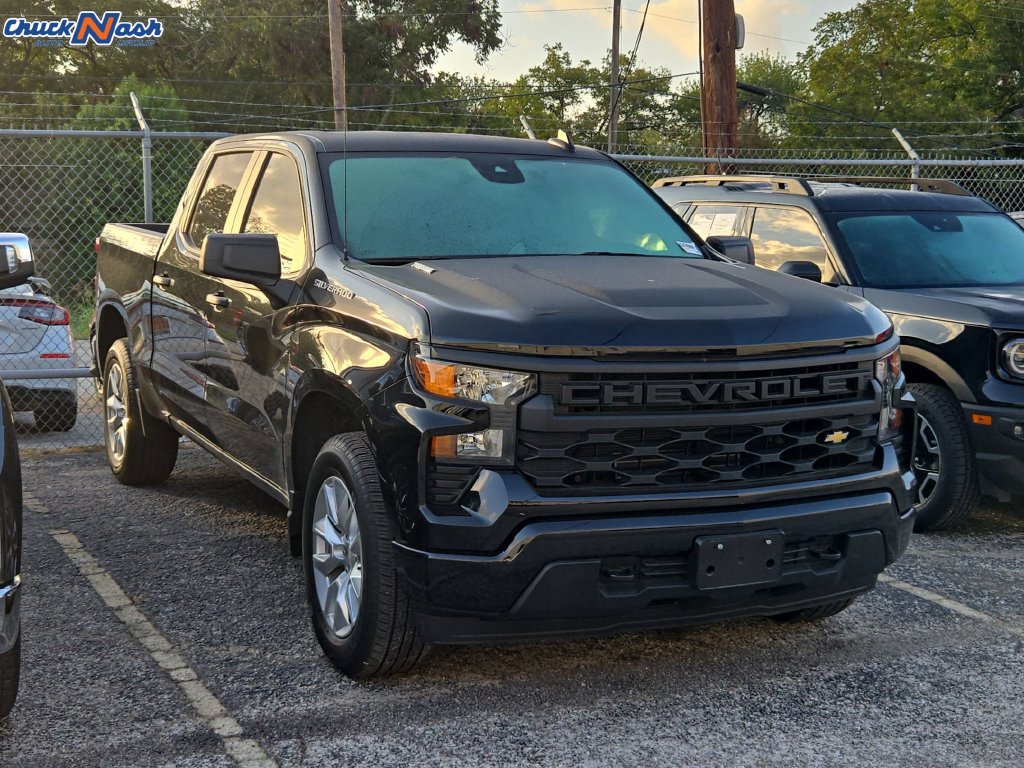 Used 2025 Chevrolet Silverado 1500 Custom RWD image 1