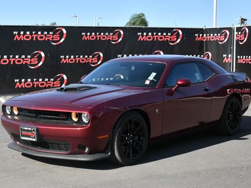 Used 2021 Dodge Challenger R/T Scat Pack w/ Shaker Package RWD image 3
