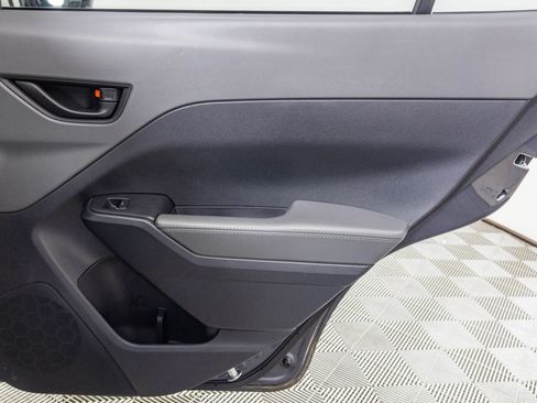 Used 2025 Subaru Crosstrek 2.0i Premium image 41