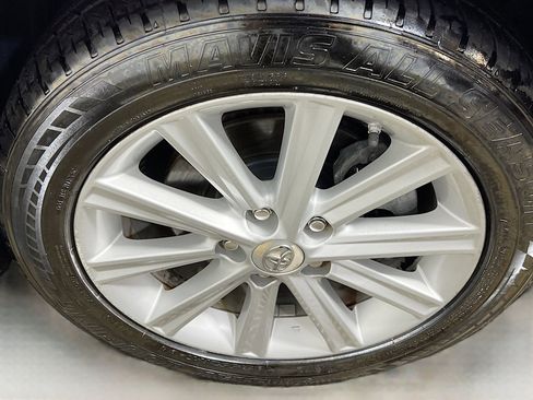 Used 2012 Toyota Camry XLE image 14