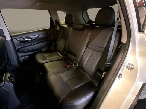 Used 2020 Nissan Rogue SL image 31