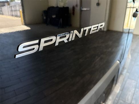 Used 2022 Mercedes-Benz Sprinter 2500 image 41