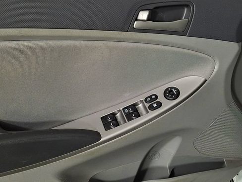 Used 2015 Hyundai Accent GLS FWD image 13