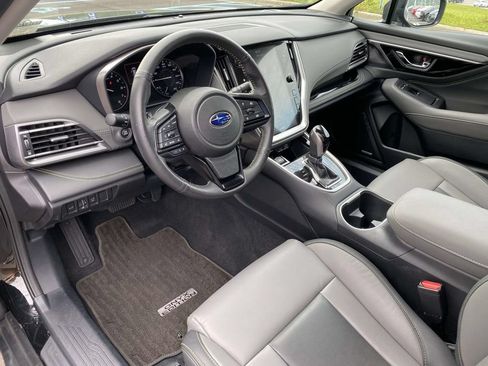 Used 2025 Subaru Outback Onyx Edition AWD/4WD image 18