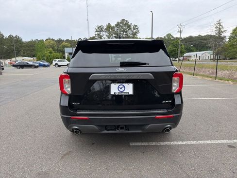 Used 2024 Ford Explorer XLT w/ Equipment Group 202A AWD/4WD image 6