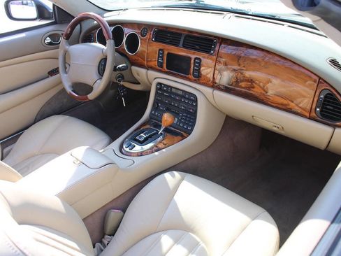 Used 2005 Jaguar XK8 XK8 2dr Convertible image 15