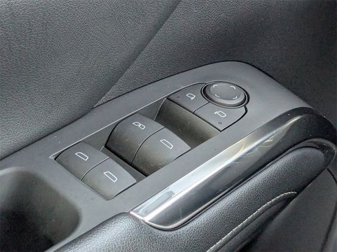 Certified 2025 Chevrolet Traverse LT image 20