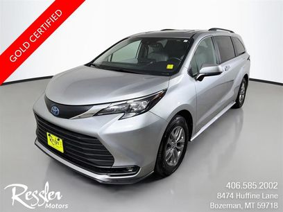 Used 2025 Toyota Sienna XLE