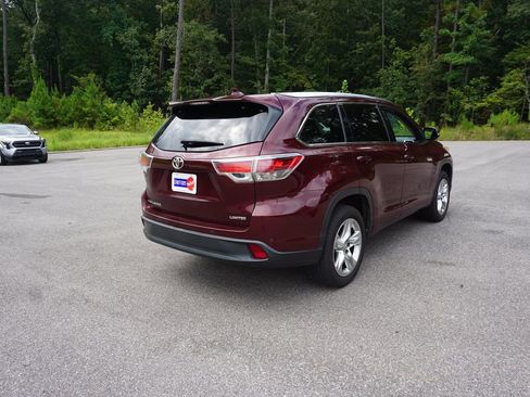 Used 2015 Toyota Highlander Limited Platinum FWD image 23