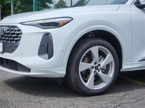 New 2025 Audi Q5 2.0T Premium Plus w/ Premium Plus image 8