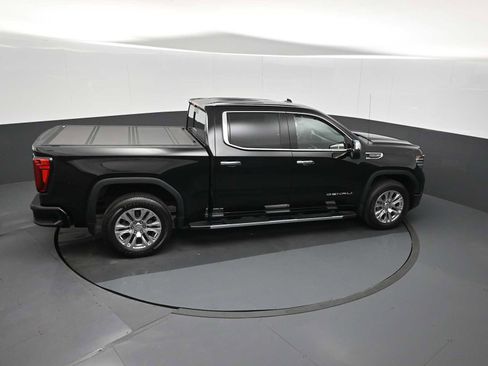 Used 2024 GMC Sierra 1500 Denali w/ Technology Package AWD/4WD image 17