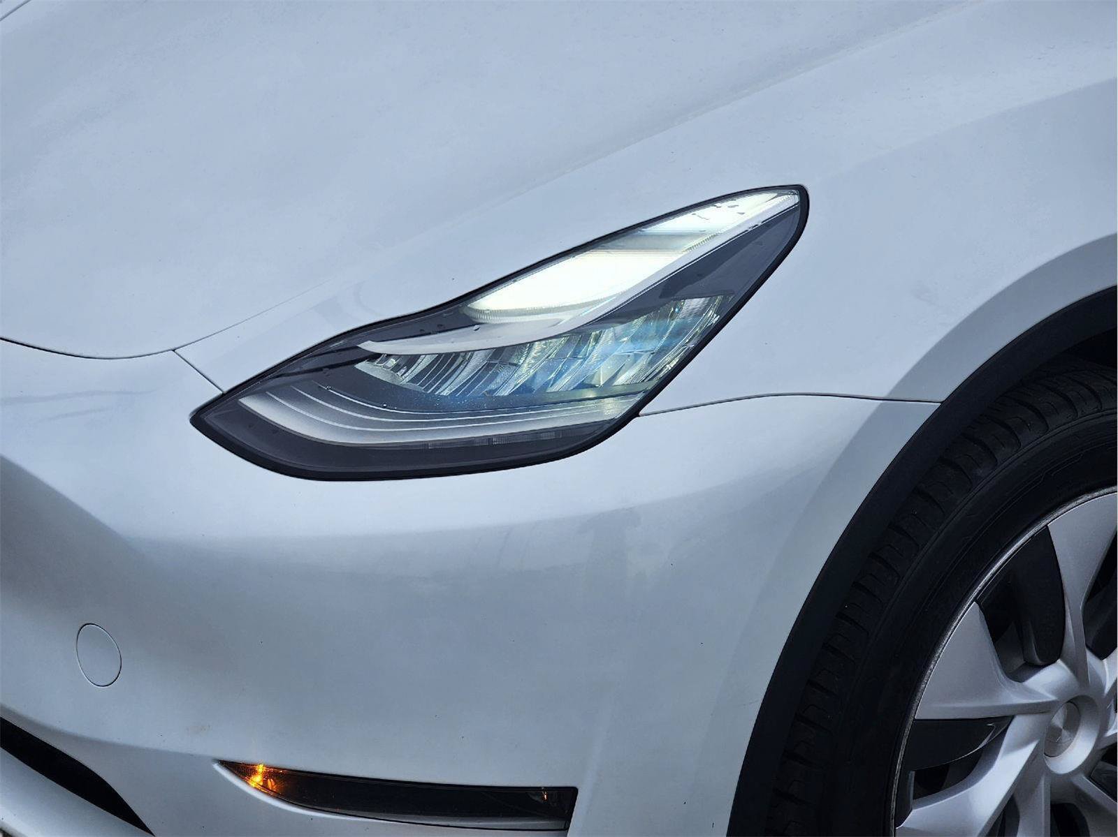 Used 2023 Tesla Model Y Long Range AWD/4WD image 8
