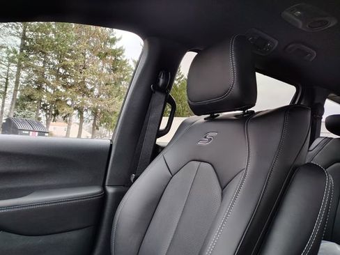 New 2026 Chrysler Pacifica Select image 27