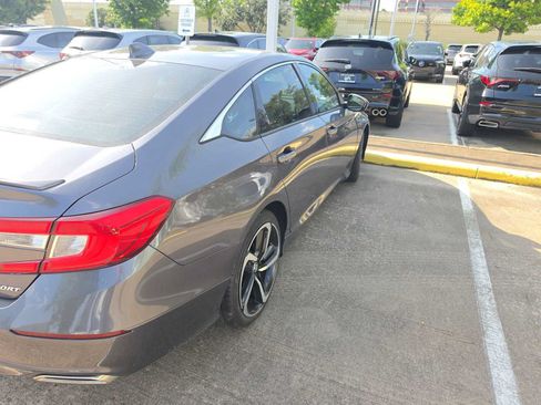 Used 2019 Honda Accord Sport image 4