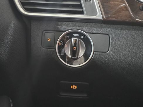 Used 2014 Mercedes-Benz ML 350 4MATIC image 19