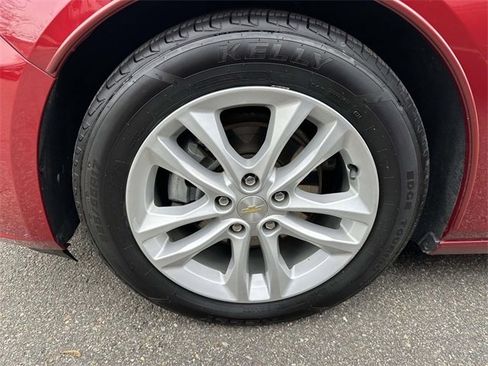 Used 2018 Chevrolet Malibu LT image 9