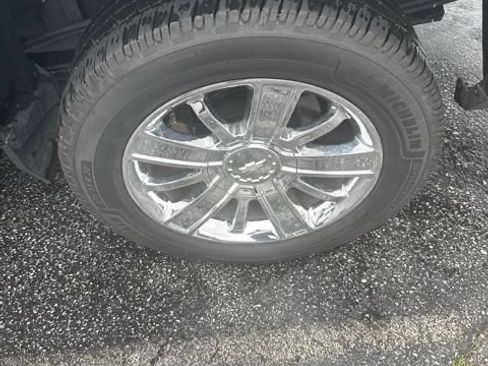 Used 2018 Chevrolet Silverado 1500 High Country AWD/4WD image 34