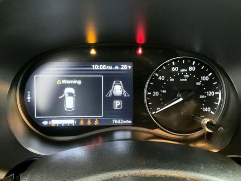 Certified 2024 Nissan Kicks SV image 13