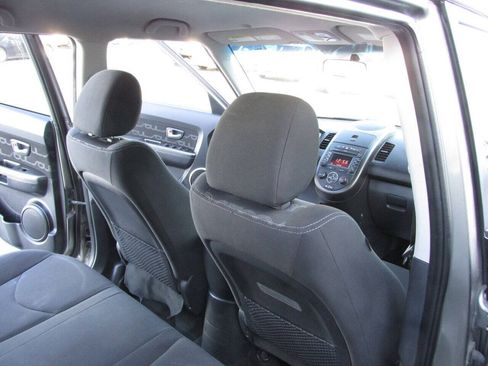 Used 2013 Kia Soul + w/ Audio Pkg FWD image 12