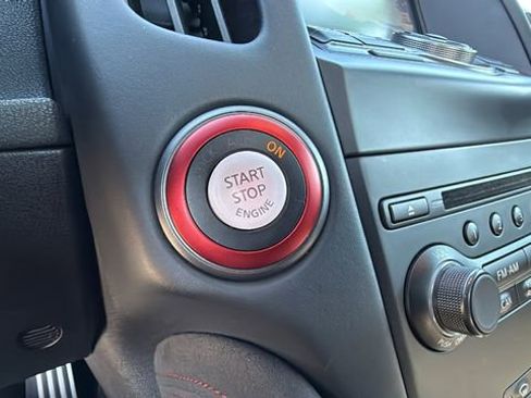 Certified 2019 Nissan 370Z NISMO image 17