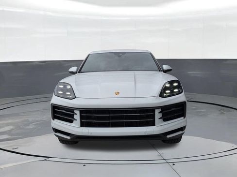 Certified 2024 Porsche Cayenne AWD/4WD image 9