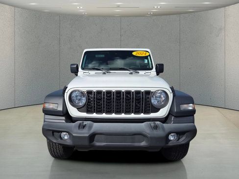 Used 2024 Jeep Wrangler Unlimited Sport AWD/4WD image 8