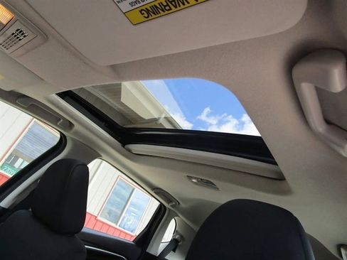 Used 2018 Honda Fit EX image 16