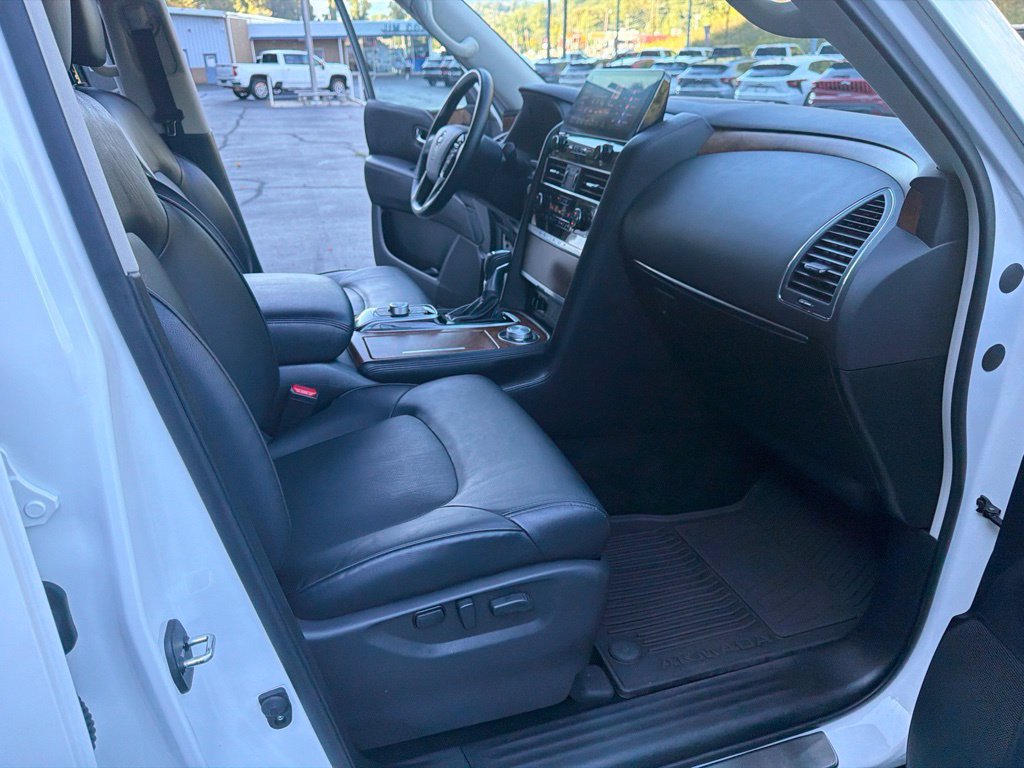 Used 2024 Nissan Armada SL w/ Captain's Chairs Package AWD/4WD image 18