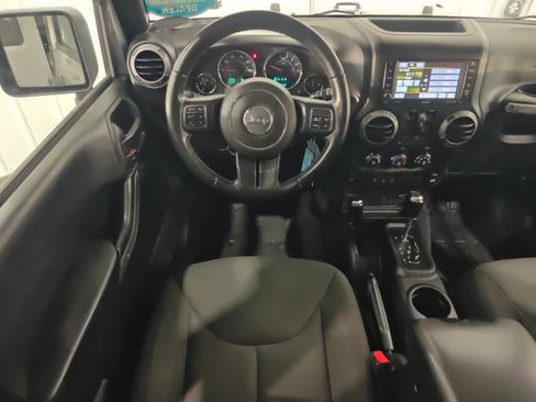 Used 2017 Jeep Wrangler Unlimited Sport w/ Quick Order Package 24S AWD/4WD image 4