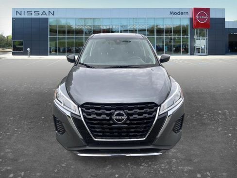 Used 2024 Nissan Kicks S FWD image 2