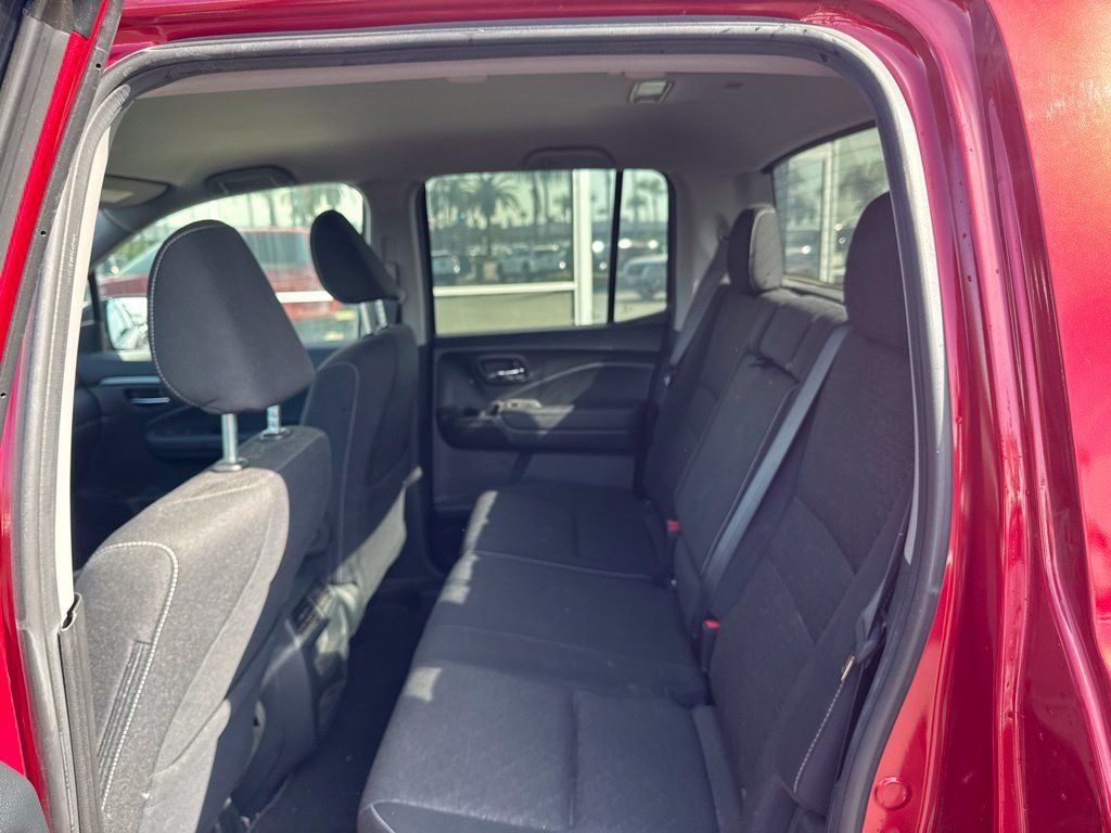 Used 2023 Honda Ridgeline Sport image 12