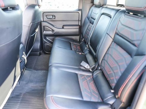 Used 2025 Nissan Frontier PRO-4X w/ Pro Premium Package image 10