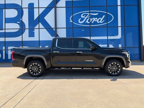 Used 2024 Toyota Tundra Limited AWD/4WD image 8