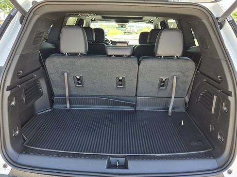 New 2026 GMC Acadia AT4 w/ Luxury Package AWD/4WD image 10
