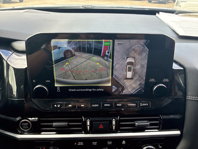 Used 2024 Nissan Pathfinder Platinum FWD image 26