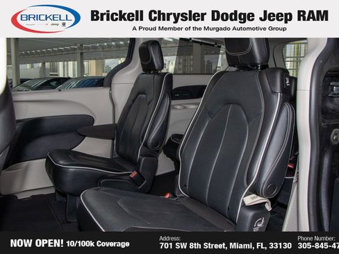 Used 2022 Chrysler Pacifica Limited image 16
