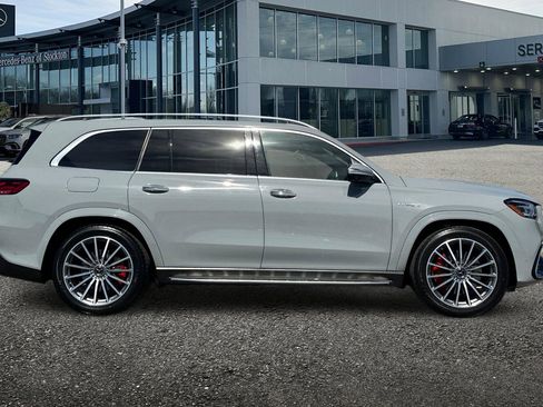 Used 2025 Mercedes-Benz GLS 63 AMG 4MATIC image 3