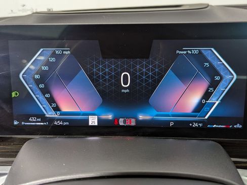 Used 2025 BMW X5 xDrive40i w/ Climate Comfort Package image 33